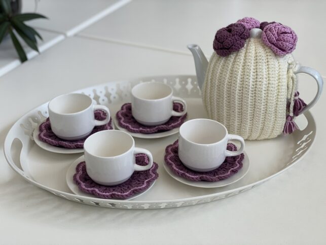 Danaat Set of tea pot & cups