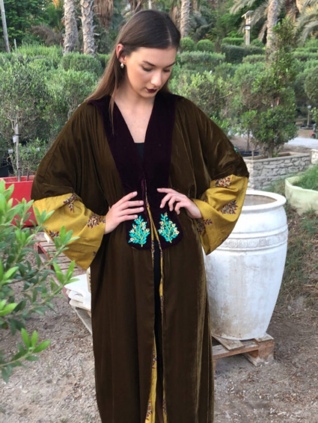 Velvet winter Abaya moss & olive