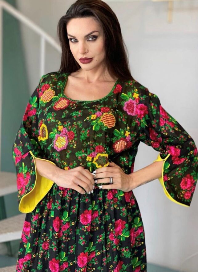 Summer Jalabya, floral green w/ flower embroidery, linen materials