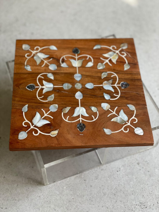 Big transparent  box for accessories w/ four compartment & wooden flower design cover