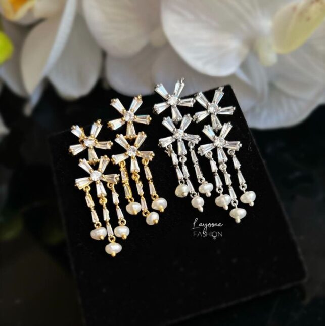 Dangling Earrings with crystal stones