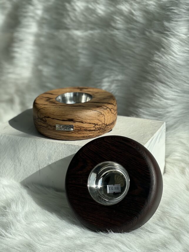 Round wooden mubkhar