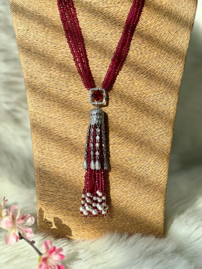 Colored beach fashion Swarovski necklace with unique style