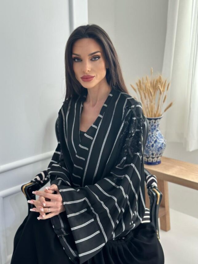 Checkered layered Abaya, Qique materials