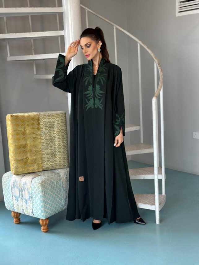 Thick collar baya w/ flower embroidery, crepe materials