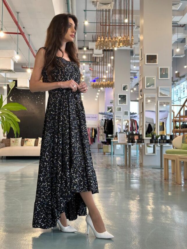 Sleeveless star design high low dress, Crepe materials
