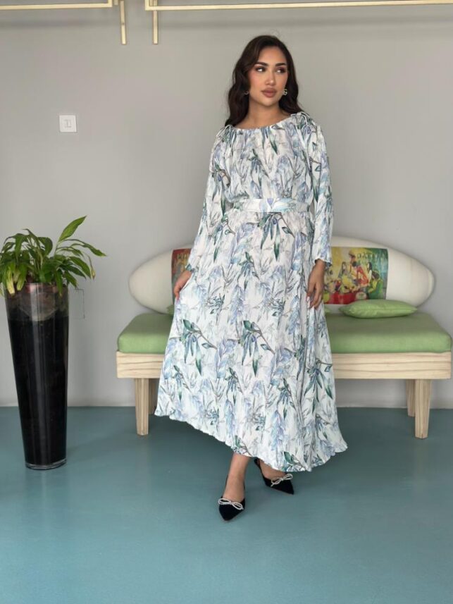 Loose Floral Dress w/ Belt, Fleece Materials