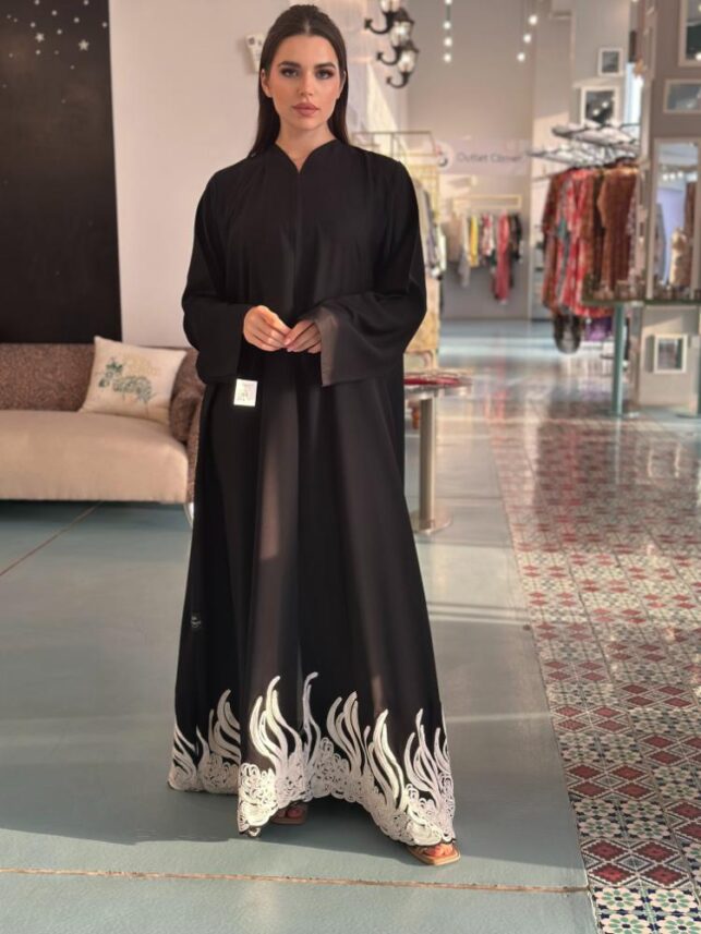 Big Flower Embroidery Abaya, Fine crepe Materials